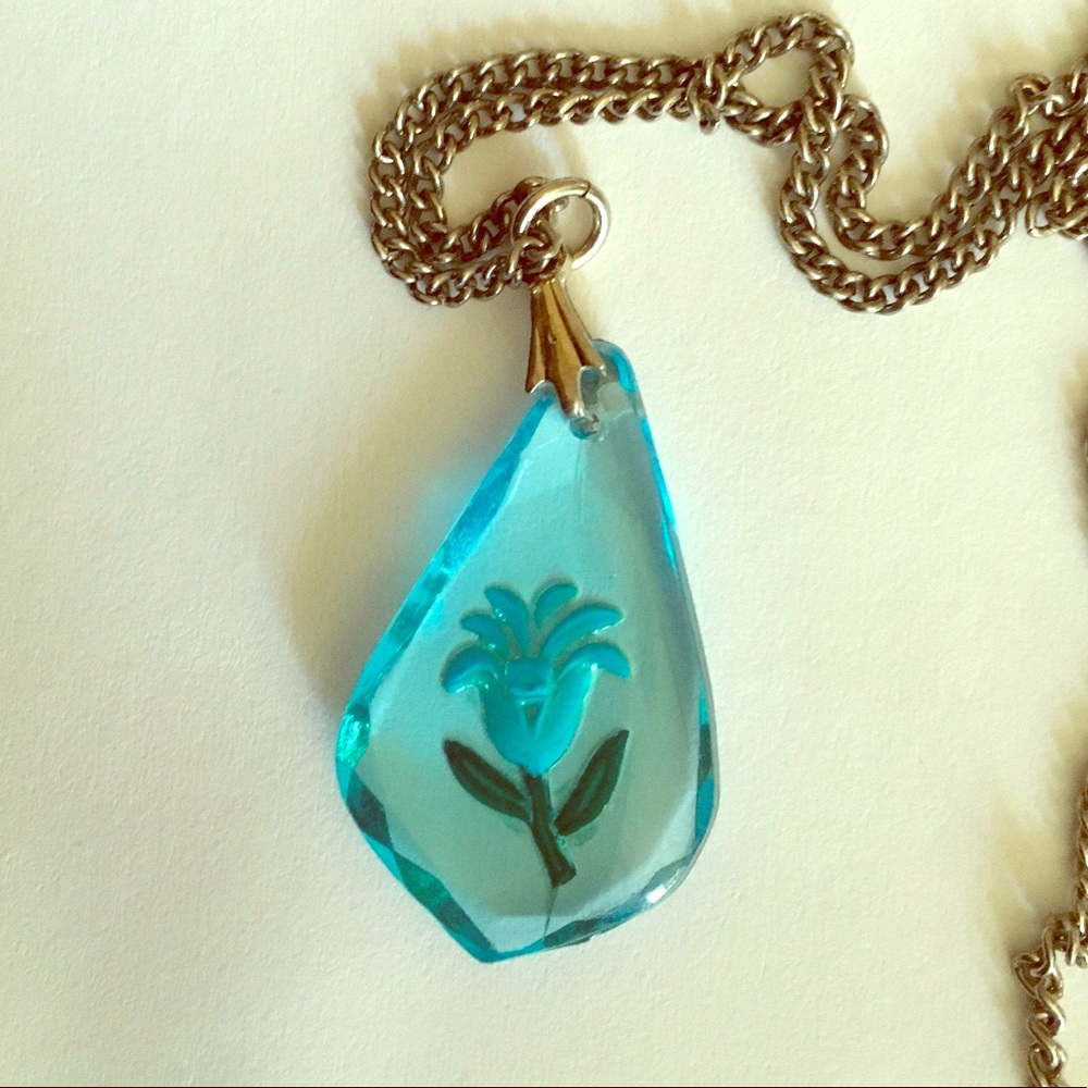 Vintage Clear Blue Carved Flower necklace/choker